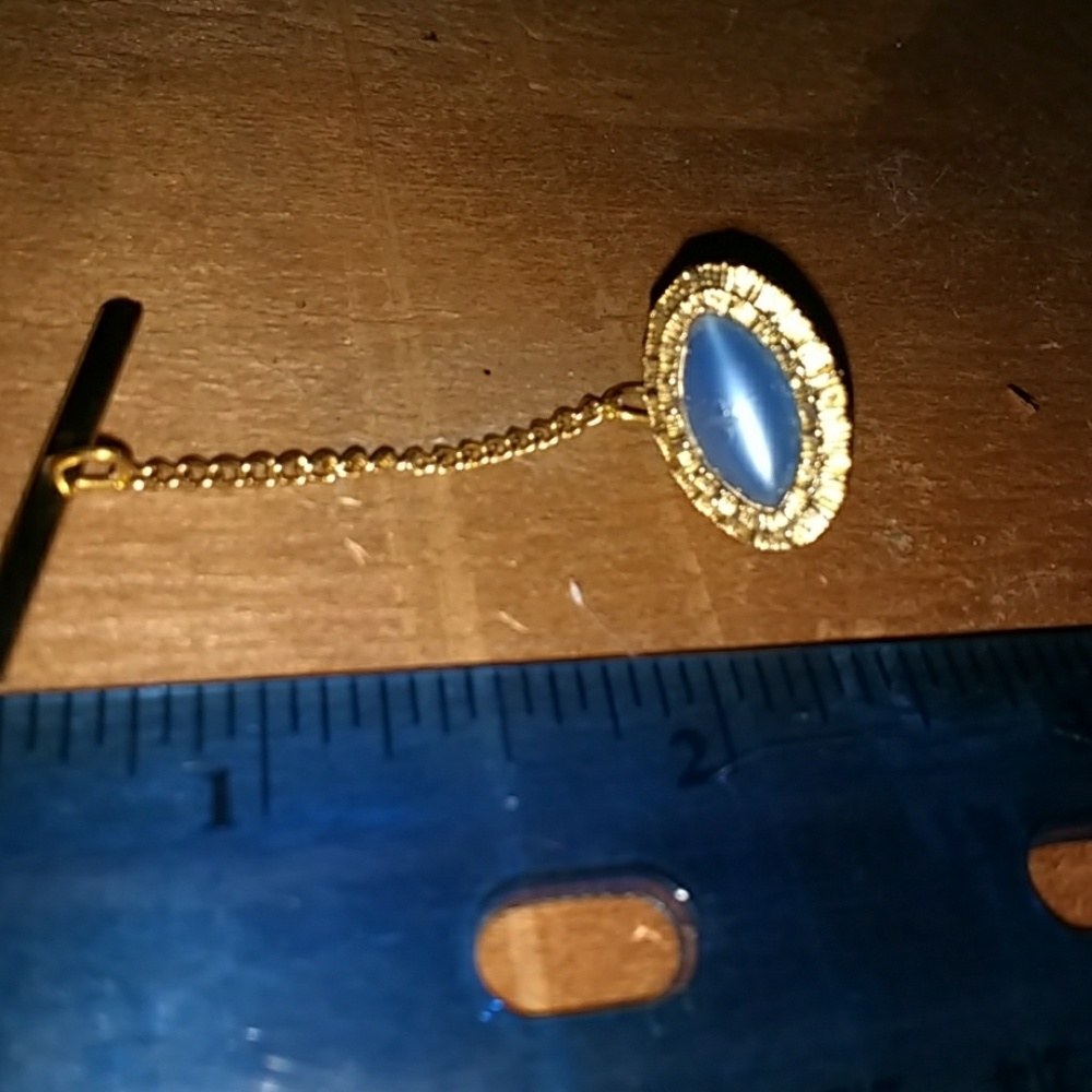 Tie tac